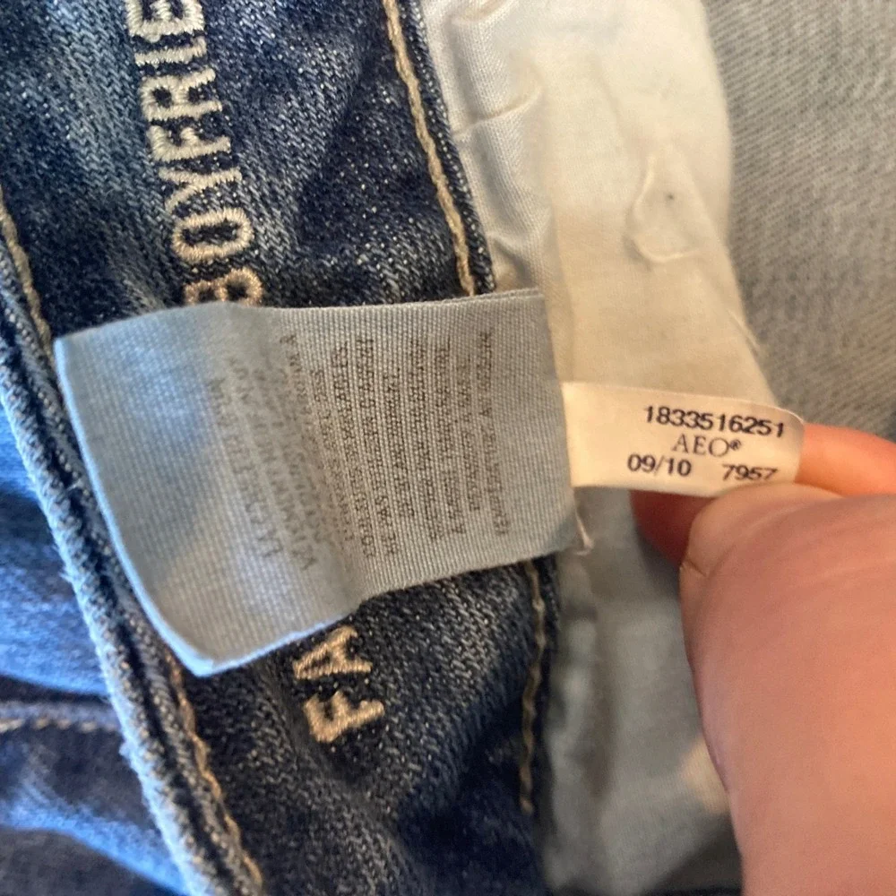 American Eagle Jeans Women 10 (32x28)‎ Favorite Boyfriend Flare Stretch Med Wash
